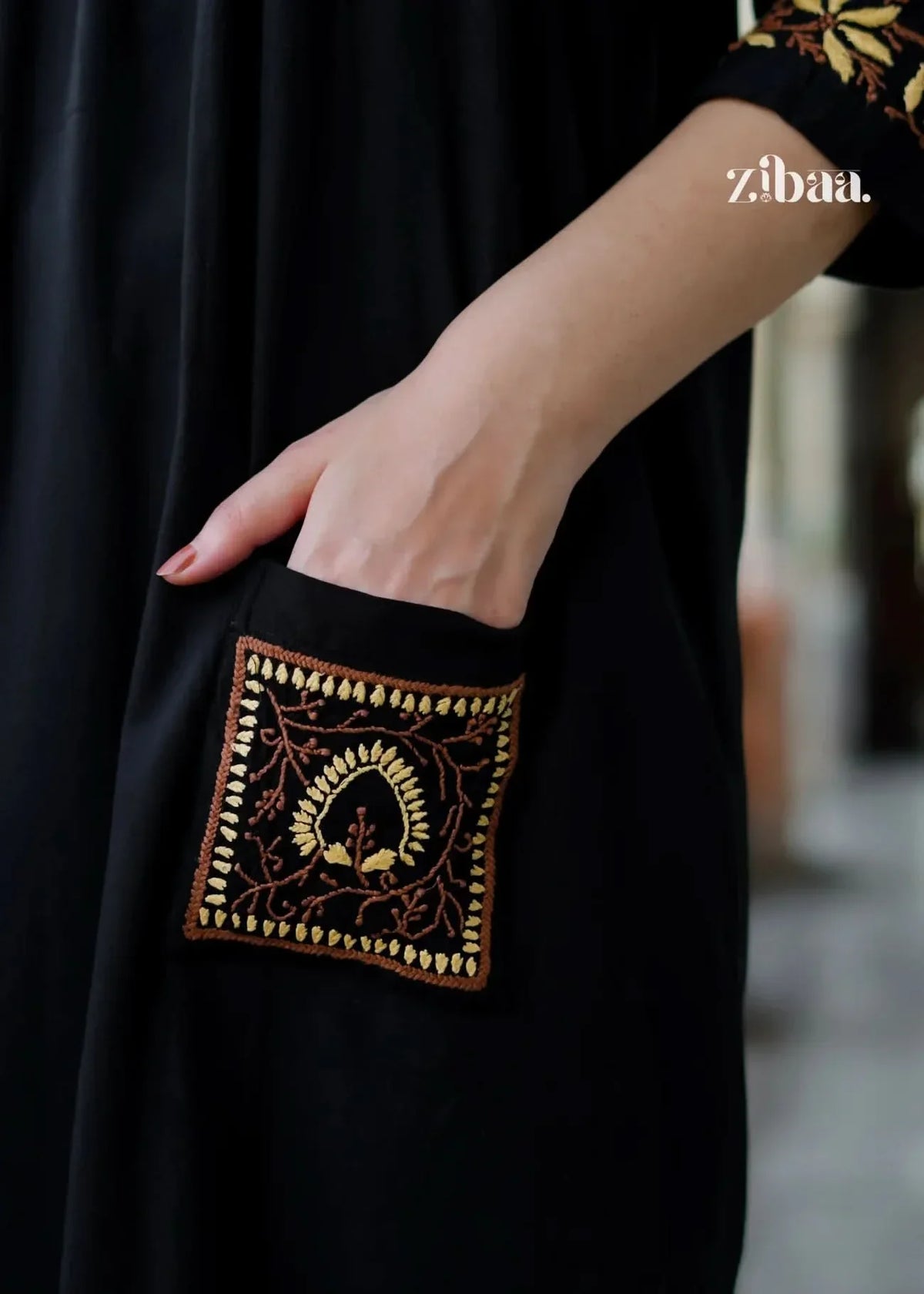 Hoor Black & Gold Rayon Chikankari Kurta