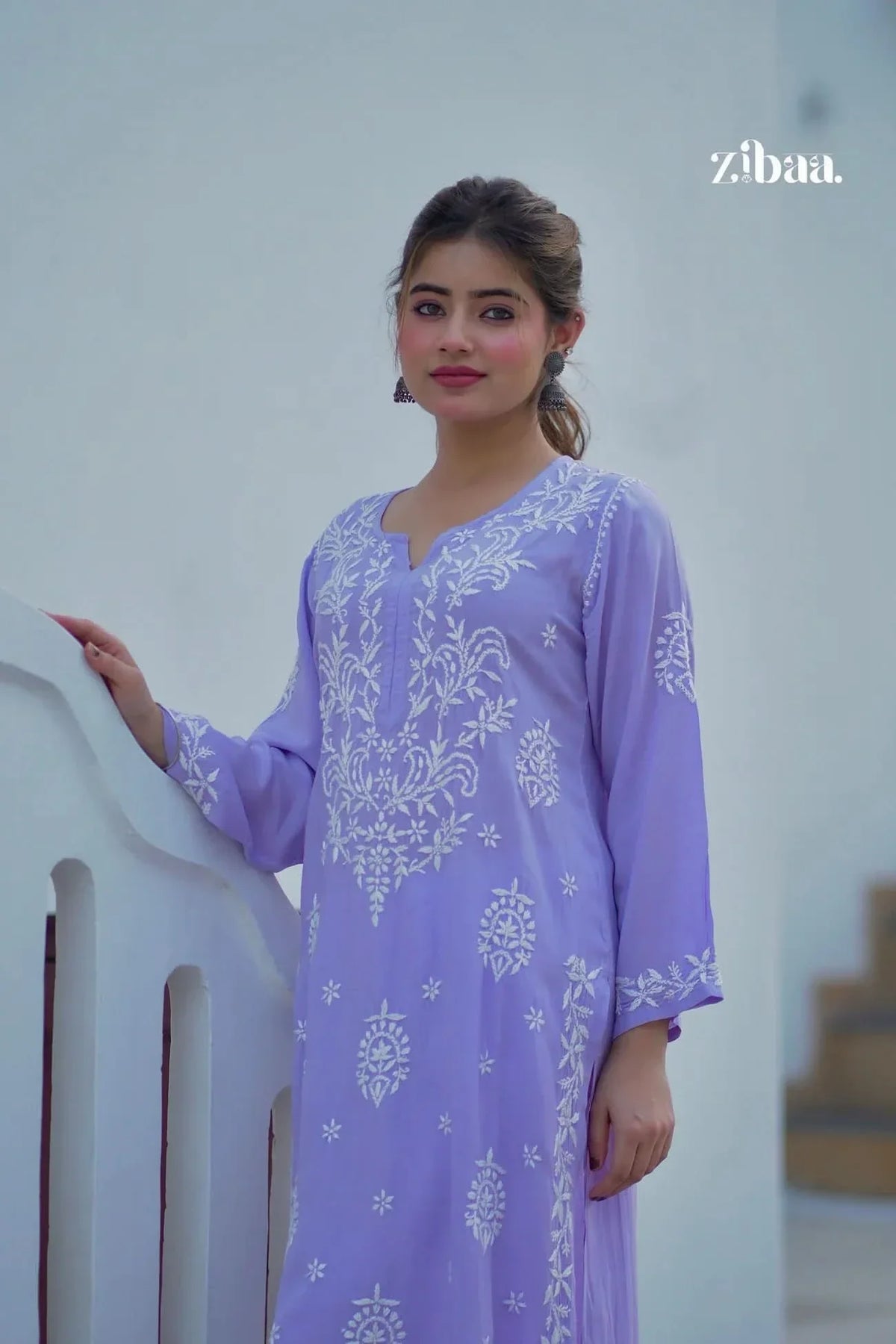 Aiyana Modal Lavender Chikankari Kurta