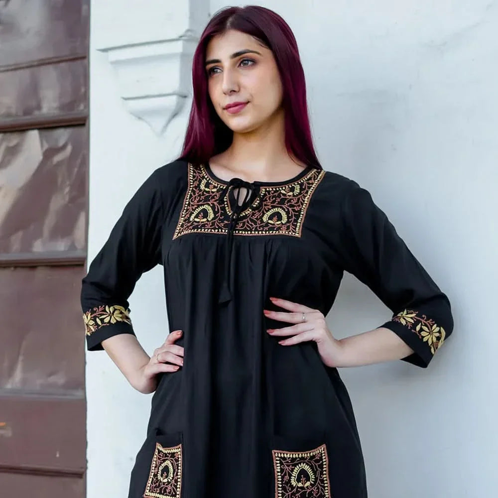 Hoor Black & Gold Rayon Chikankari Kurta