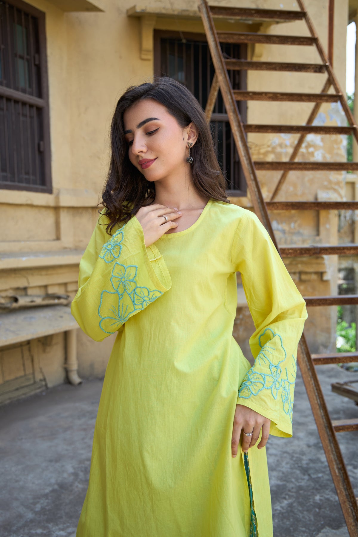 Saanjh Basanti Embroidered Kurta Set