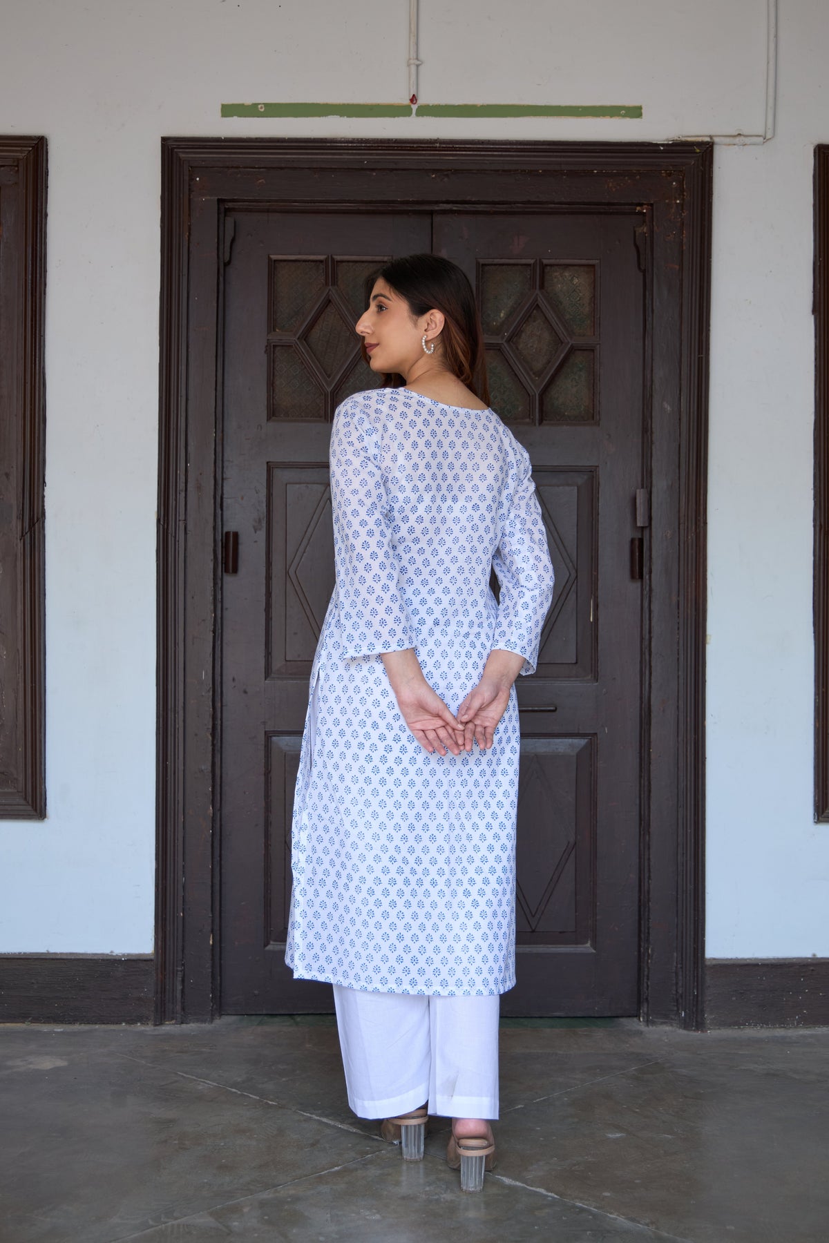 Saanjh Indigo Classic Buti Kurta