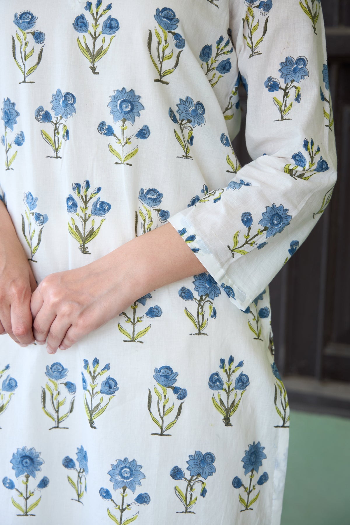 Saanjh Indigo Floral Vine Kurta Set