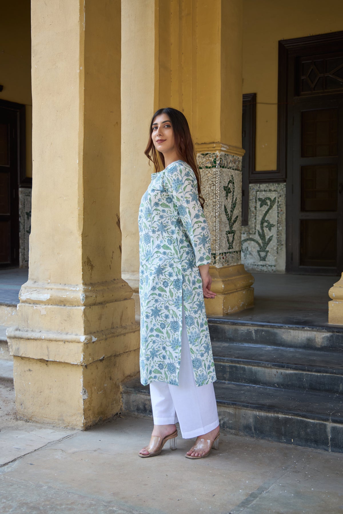Saanjh Dusty Blue Floral Kurta