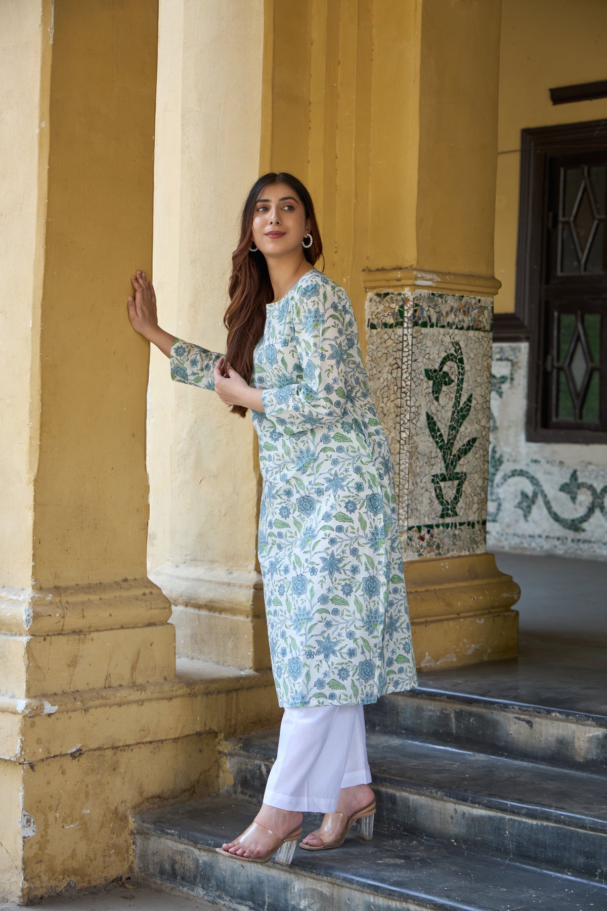 Saanjh Dusty Blue Floral Kurta