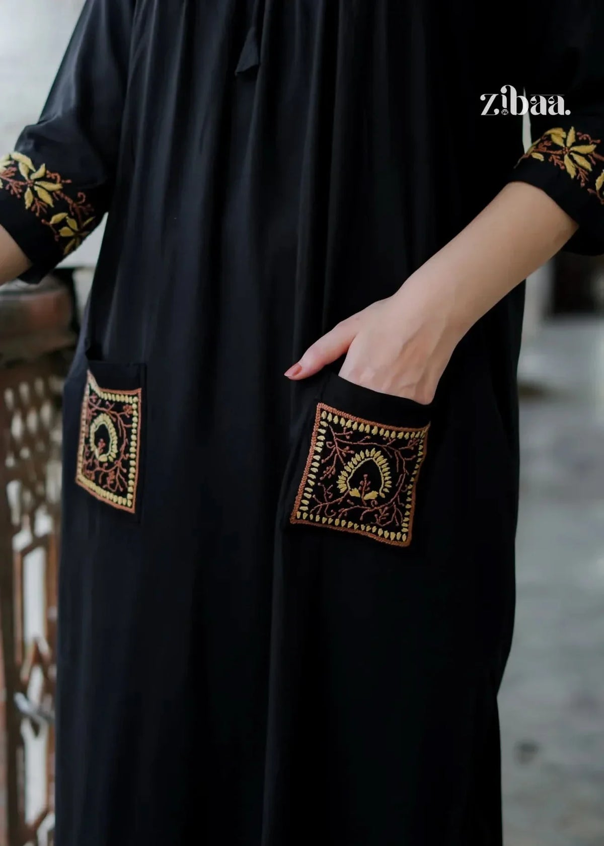 Hoor Black & Gold Rayon Chikankari Kurta