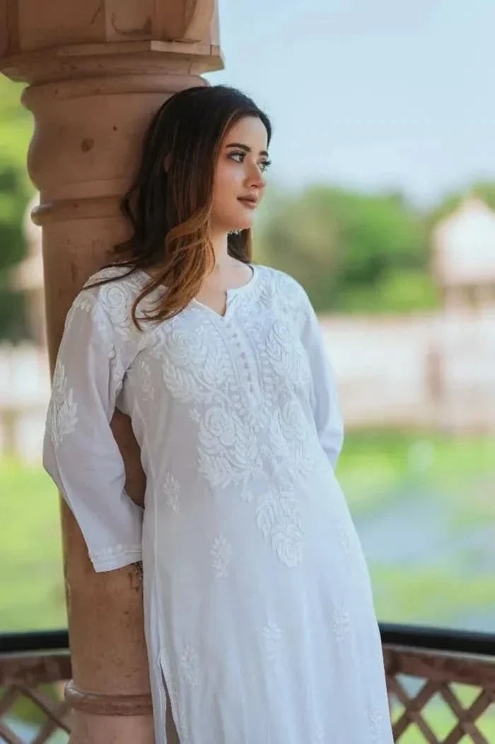 Aiyana Modal White Long Chikankari Kurti